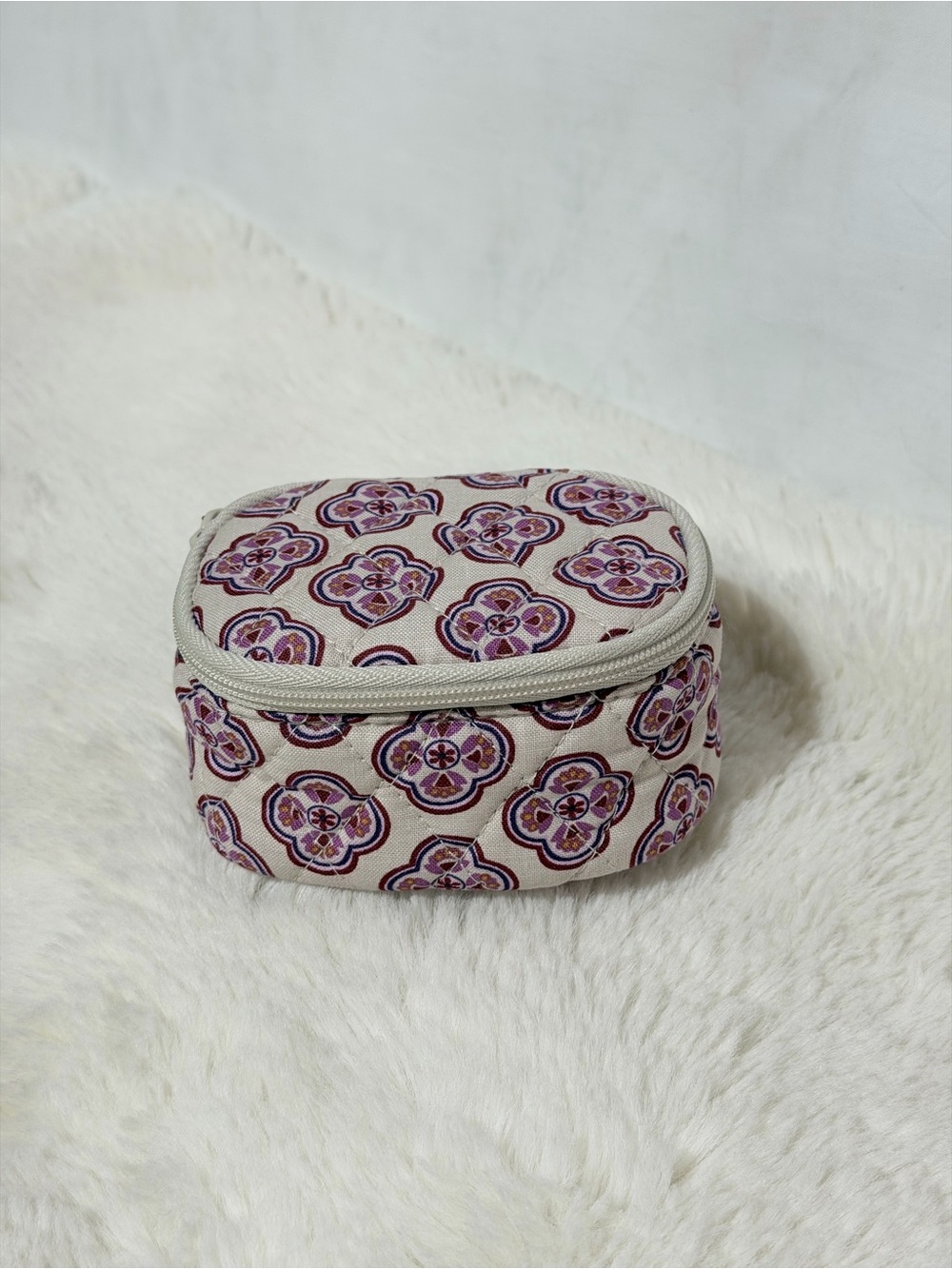 vera Bradley quilted Lavender Geo Design Mini Zip Case NEW WITH TAG